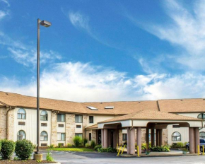 Отель Quality Inn Elyria  Элирия